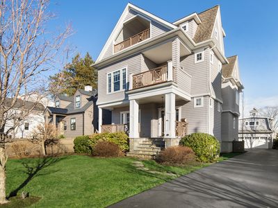 71 Charles Street, Fairfield, CT, 06824