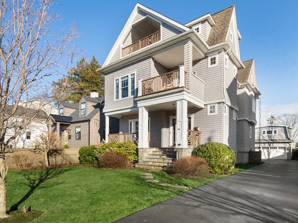 71 Charles Street, Fairfield, CT 06824