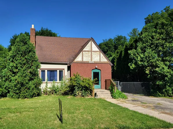 504 N 4th St, Oregon, IL 61061