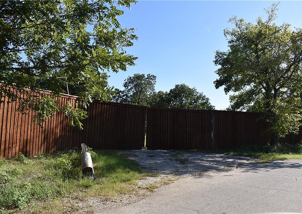 1st image of 708 E Hundley Dr