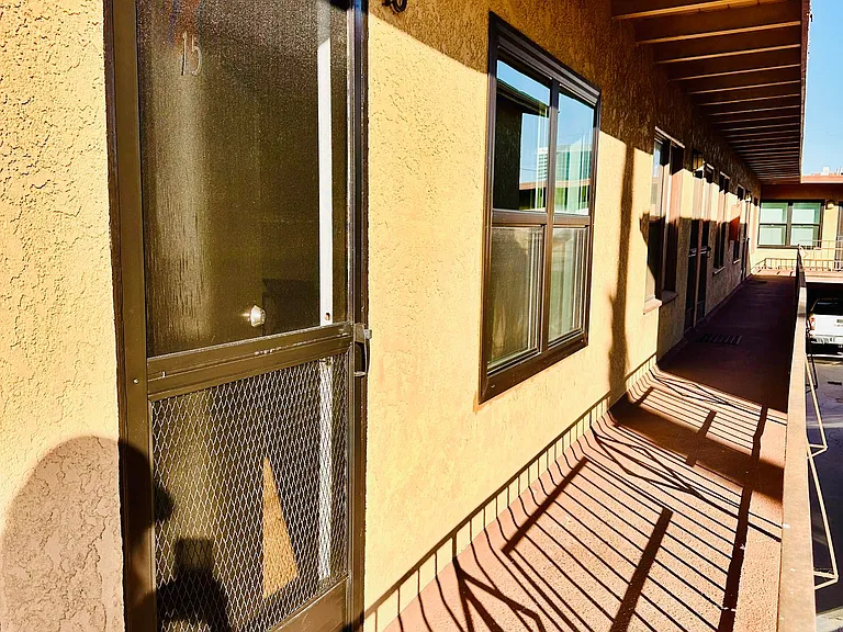 1101 E Grand Ave — Photo 144