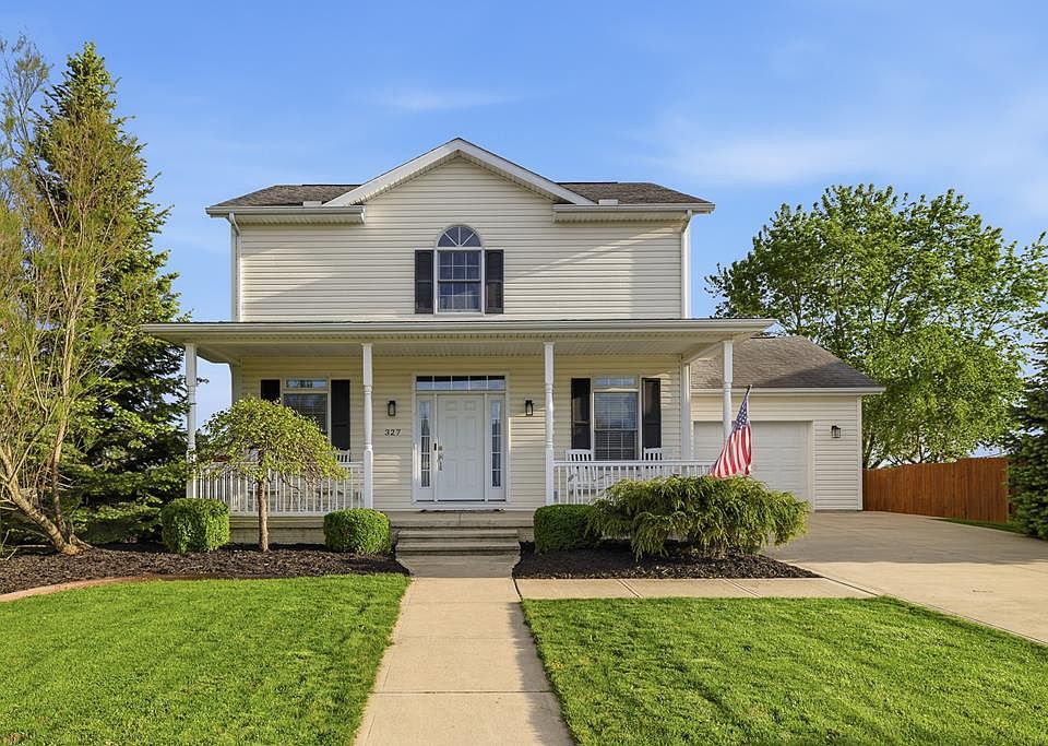 1st image of 327 Waterford Pl
