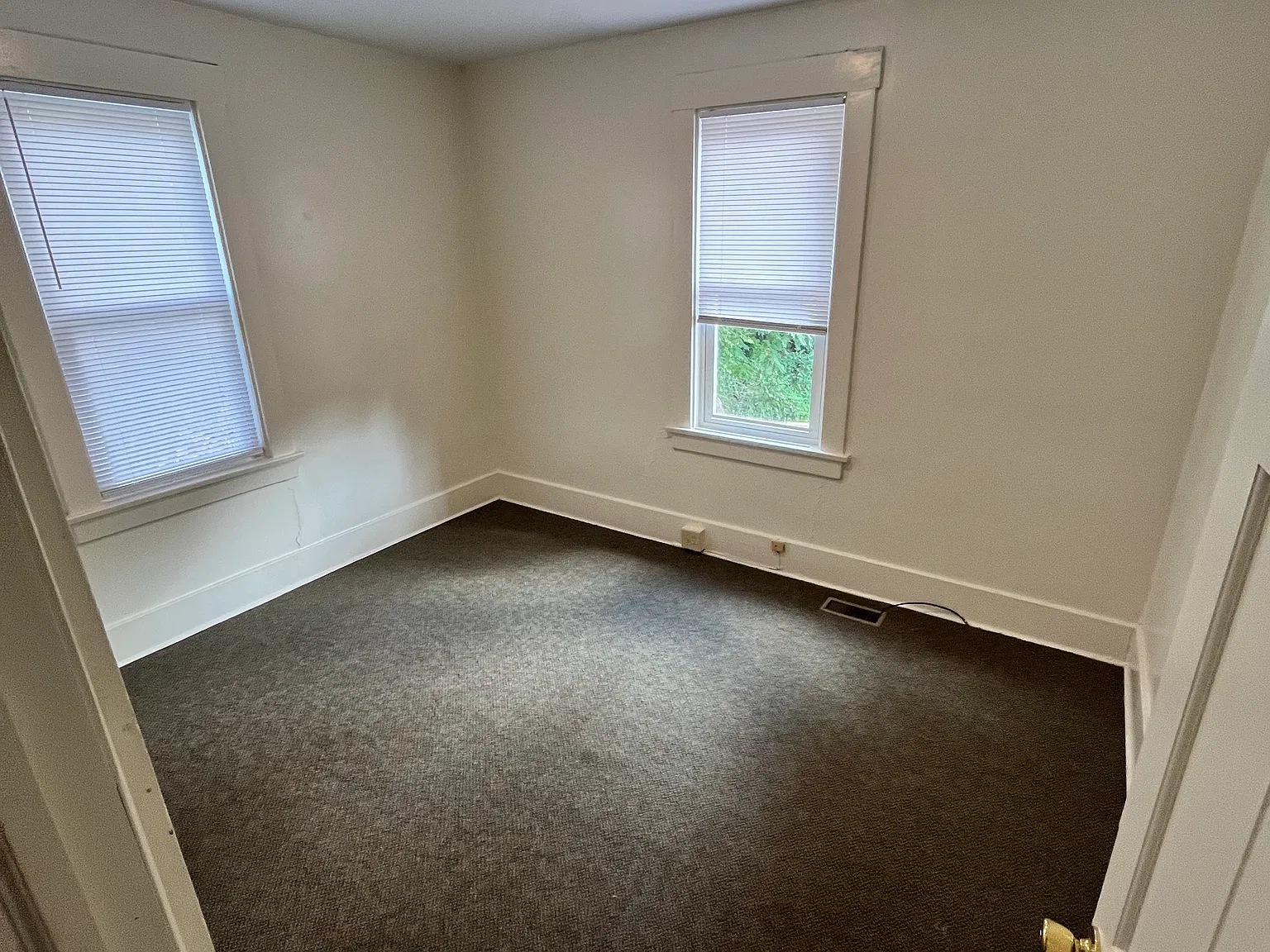 2 bed, 900 sqft, $1,400 — Photo 1