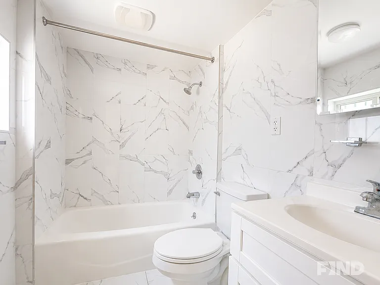 418 Grand St #1R — Photo 6