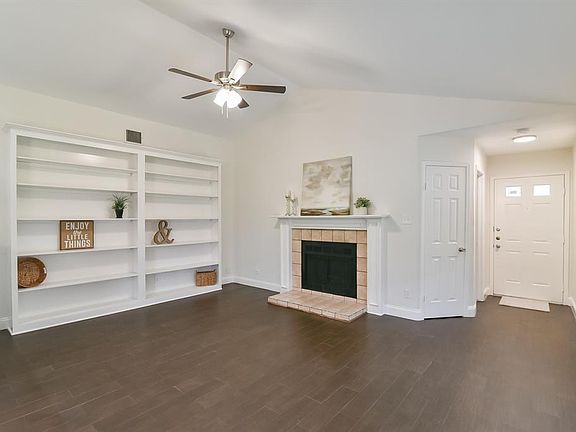 5th image of 908 Sugarberry Dr