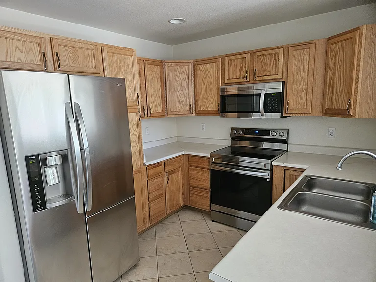 5311 Sunshade Point — Photo 11