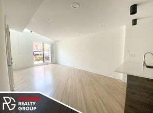 950 W Grace St, Chicago, IL 60613