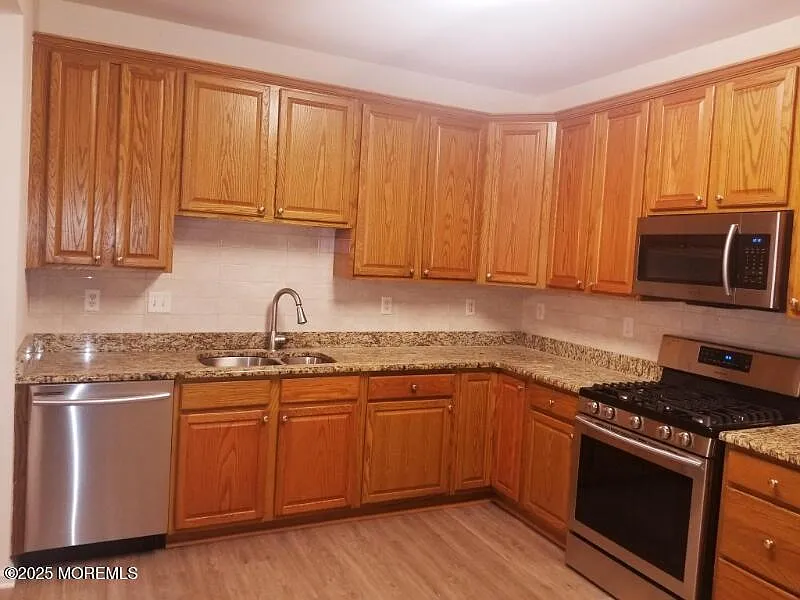 2 bed, 1592 sqft, $3,050 — Photo 2