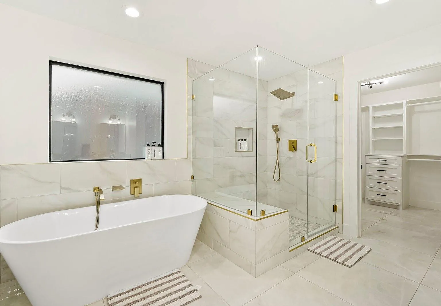 4 bed, 3.5 bath, 2489 sqft, $3,600 — Photo 4