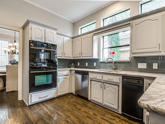 5th image of 3352 Remington Dr