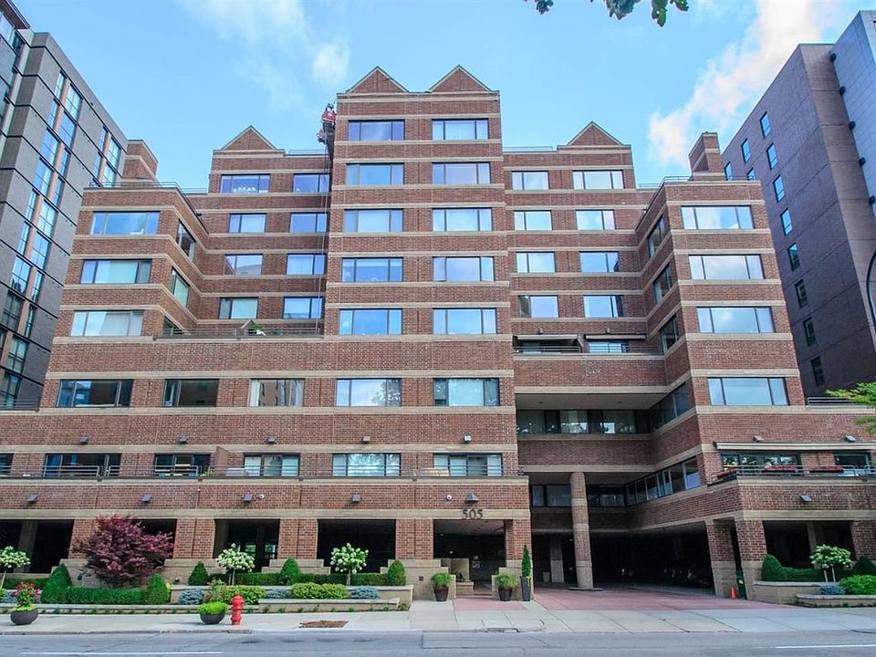 1st image of 505 E Huron St APT 506