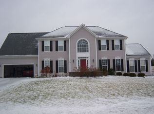 18 Mima Cir, Fairport, NY 14450