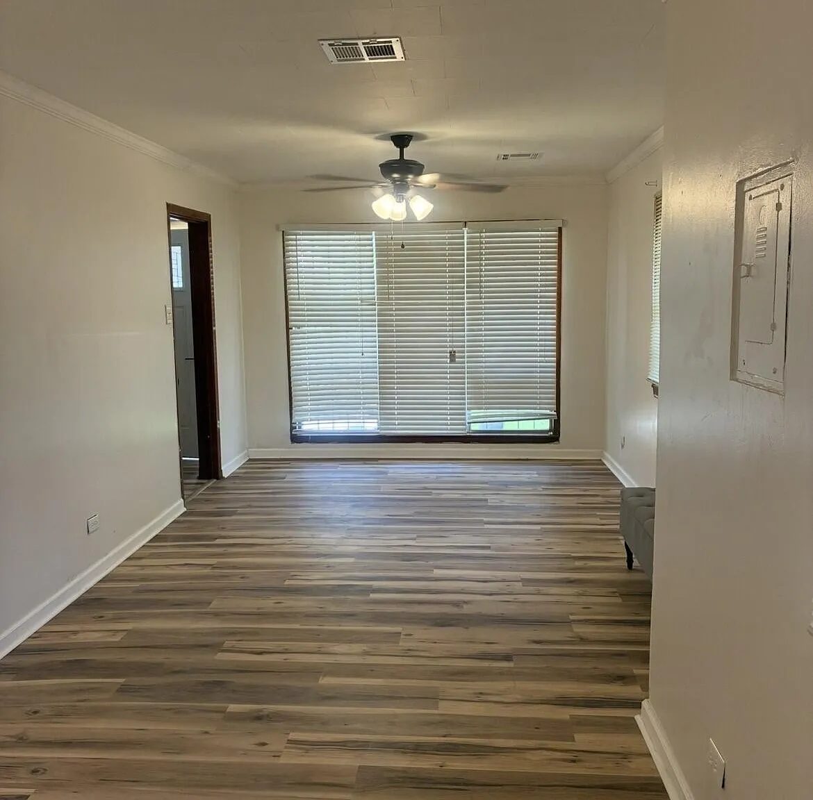 3 bed, 2.0 bath, 1635 sqft, $1,200 — Photo 3