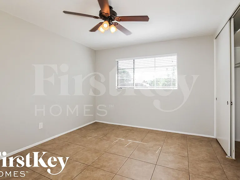 4220 W Cavalier Dr — Photo 7