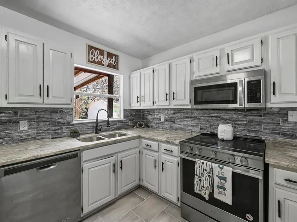 11817 Rupley Ln, Dallas, TX 75218