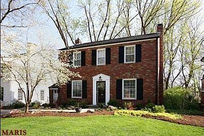 8128 Amherst Exterior