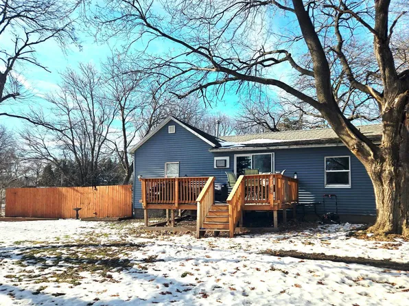 1108 Fargo Ave, Spirit Lake, IA 51360