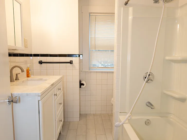 27 Margin St #1 — Photo 10