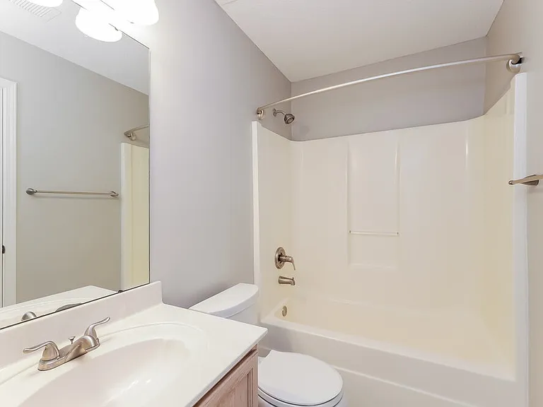 25 Oakridge Cv — Photo 14