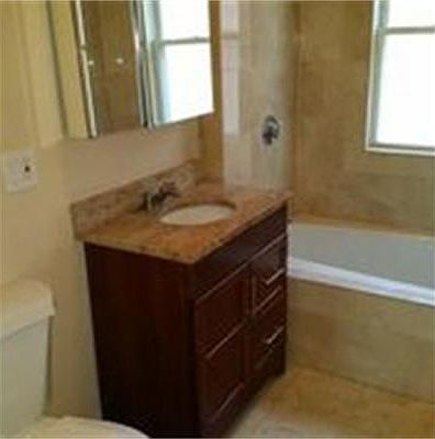 2nd image of 21 Hastings St #2