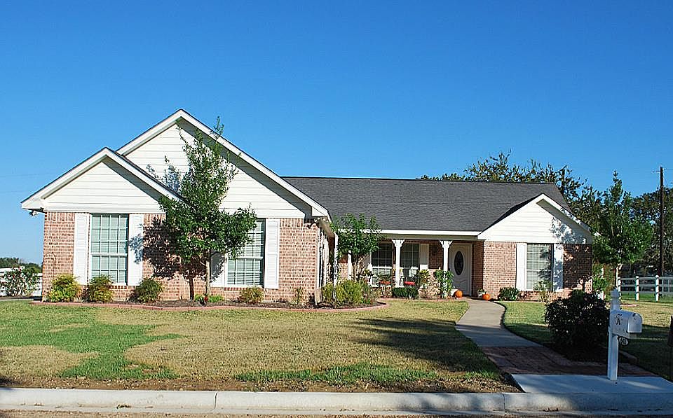 1st image of 602 Park Dr