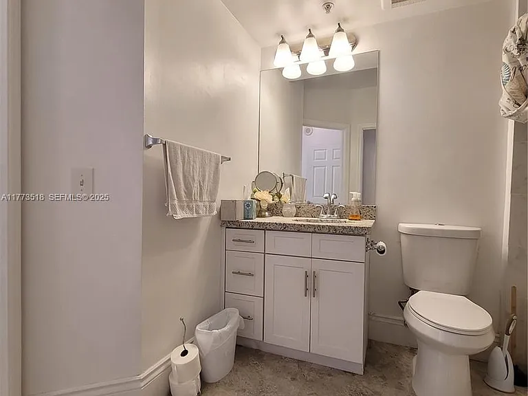 17100 N Bay Rd #1307 — Photo 14