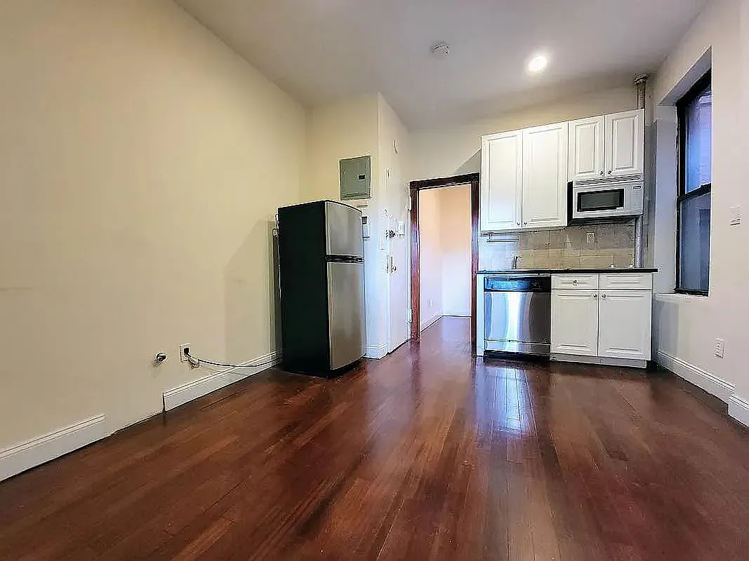 256 East 10th Street — Photo 3