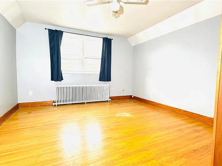 2498 Woodlawn Ave #UPPER — Photo 14