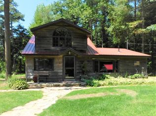 N2210 Foster Rd S, Oostburg, WI 53070