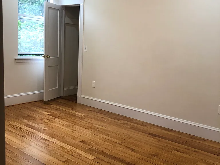 16 Copenger St #4 — Photo 7