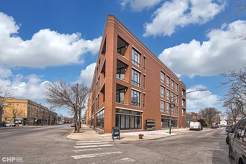 3114 N Ridgeway Ave #307 Photo 1
