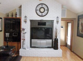 2827 Fairway View Dr, Valrico, FL 33596