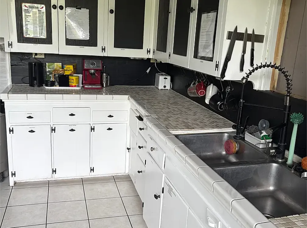 4 bed, $900 — Photo 2