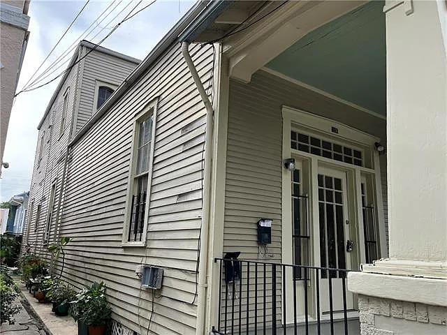 1436 Saint Mary St — Photo 13