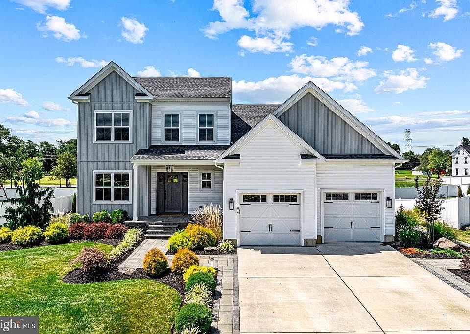 1st image of 641-641A Fordville Rd