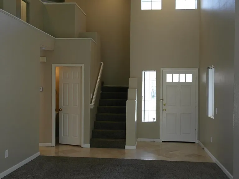 17 Fairfield — Photo 10