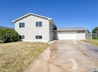 608 W Beck St, Worthing, SD 57077