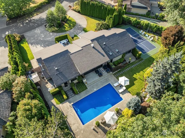 8541 Hunts Point Lane, Hunts Point, WA 98004