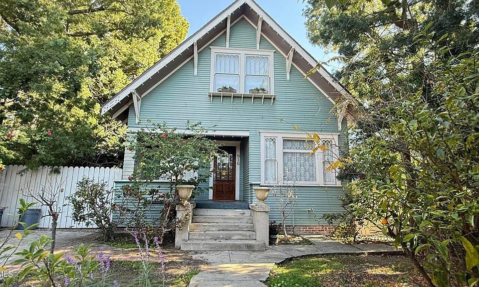1st image of 916 Palm Ave