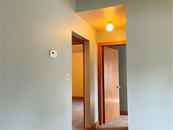 5th image of 102 Mark Twain Ct