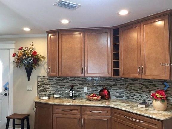 3rd image of 1041 Reidville Rd