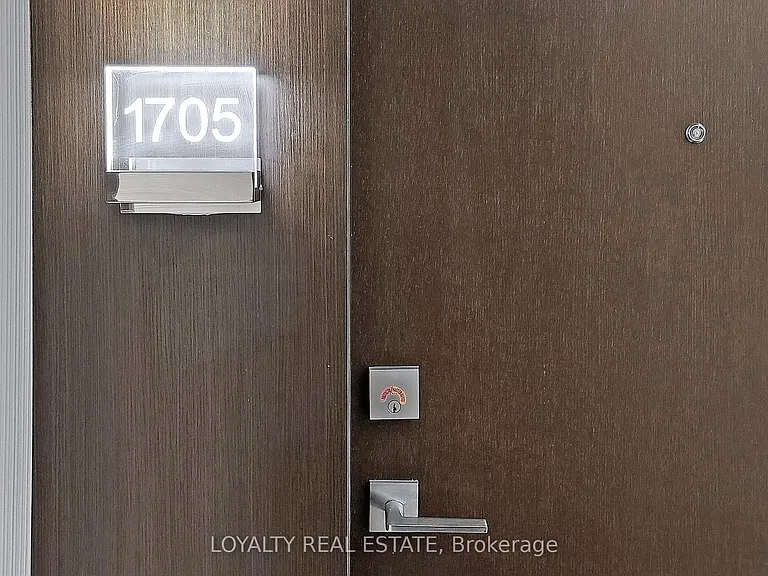 2221 Yonge St #1705 — Photo 37