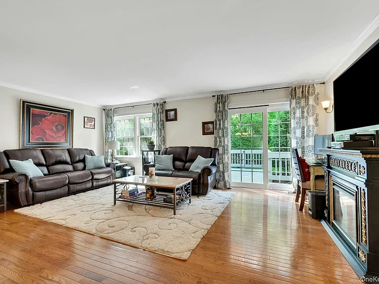 24 Briar Ct #A — Photo 5