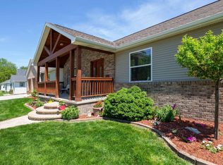 413 S Main St, Morocco, IN 47963