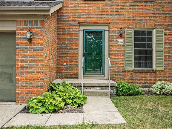 3rd image of 614 Tall Oaks Dr