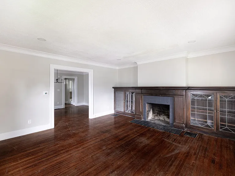 3554 N College Ave — Photo 2