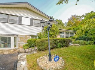 1038 Henrietta Ave, Huntingdon Valley, PA 19006