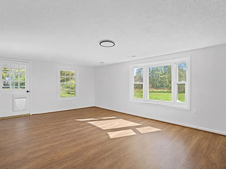 830 Tigerville Rd #B — Photo 19