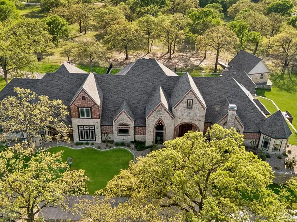 700 Temple Hall Hwy, Granbury, TX 76049