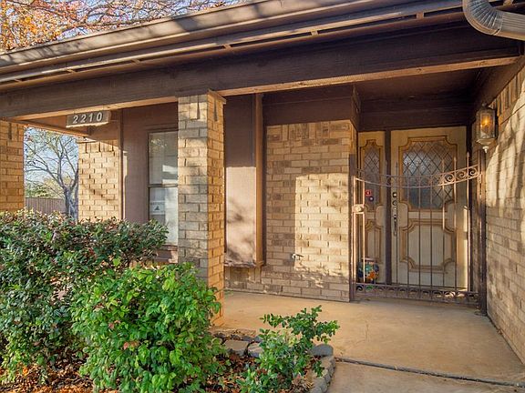 2nd image of 2210 Greenbriar Ct